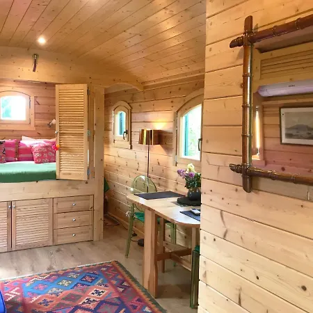 Les Piegonnaises - Deux Luxueuses Roulottes Et La En Drome Provencale Nyaraló *