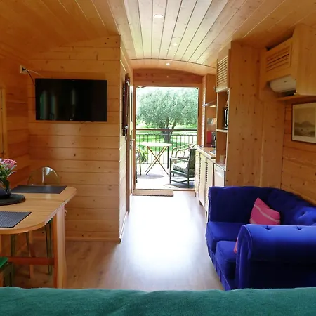 Les Piegonnaises - Deux Luxueuses Roulottes Et La En Drome Provencale