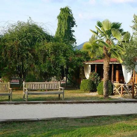 Nyaraló Les Piegonnaises - Deux Luxueuses Roulottes Et La En Drome Provencale *